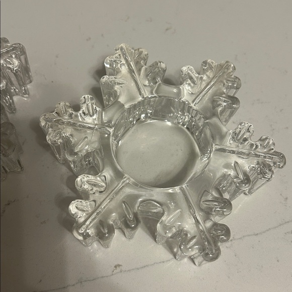 Vintage Partylite Set of 2 Clear Crystal Snowflake Tea Light Holders (P9462) - Picture 2 of 3